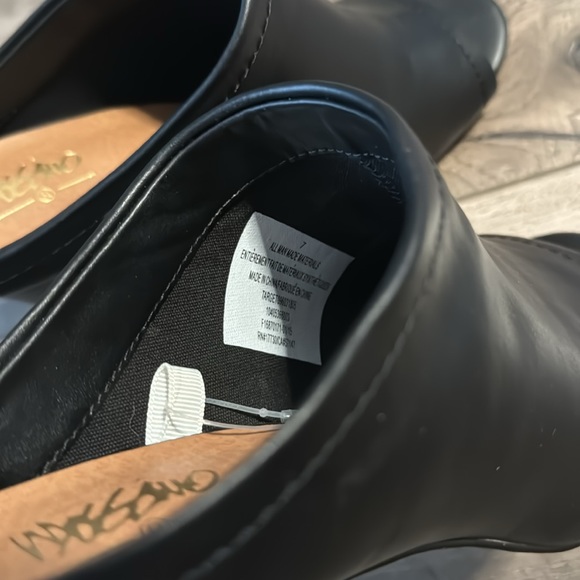 Black open toe heels - Picture 3 of 5